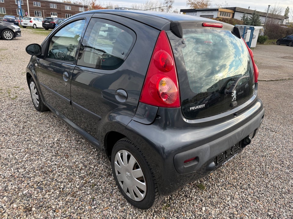 Peugeot 107 1,0 Urban 5d