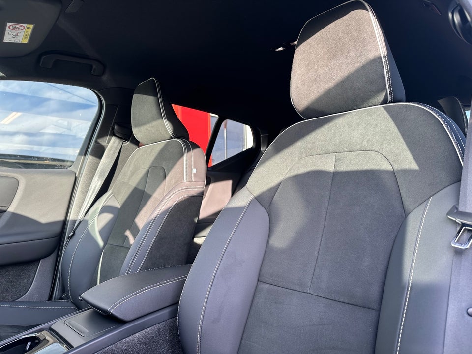 Volvo XC40 P6 ReCharge Plus 5d