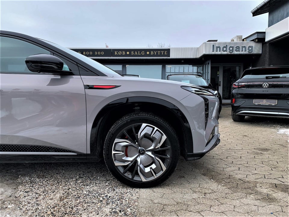 Hongqi EHS7 111 Exclusive 5d