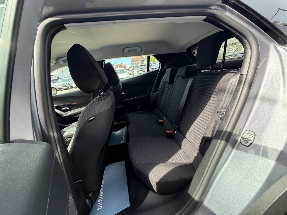 Peugeot e-2008 50 Active 5d