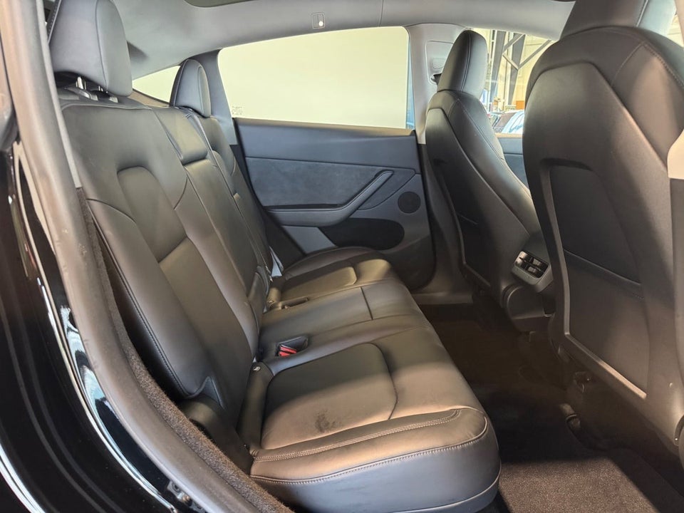 Tesla Model Y Long Range AWD 5d