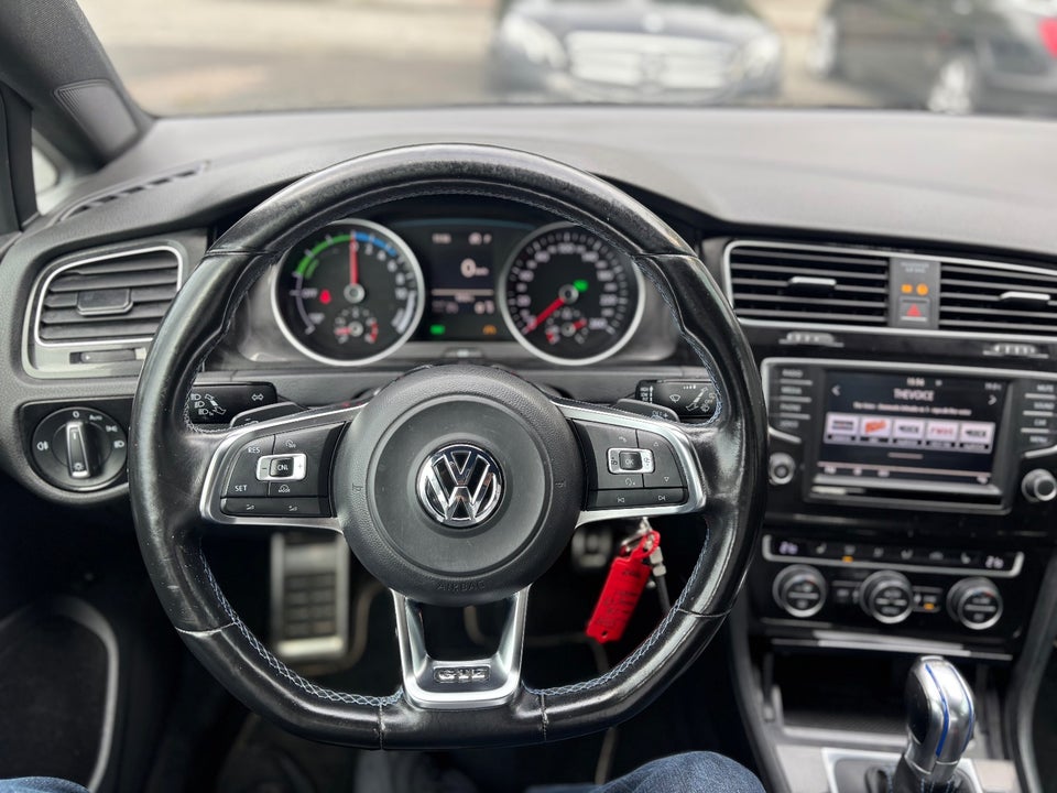 VW Golf VII 1,4 GTE Highline DSG 5d