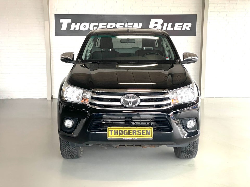 Toyota HiLux 2,4 D-4D 150 T3 Db.Kab aut. 4x4 4d