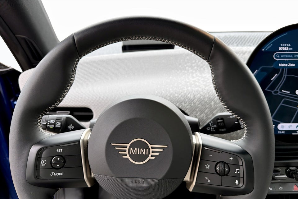 MINI Cooper SE Favoured Trim XL 3d