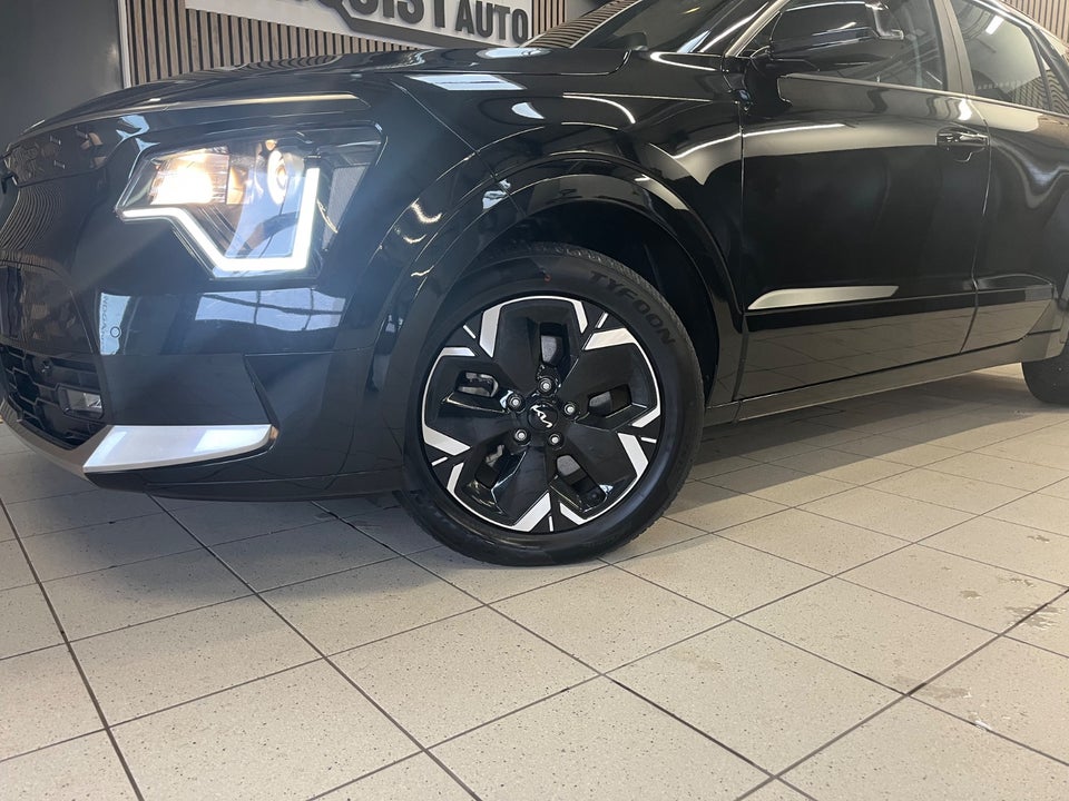 Kia Niro 64 EV Access Plus 5d
