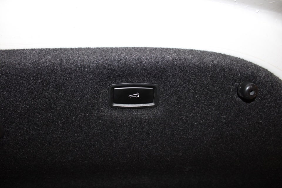 Porsche Taycan Performance+ 4d