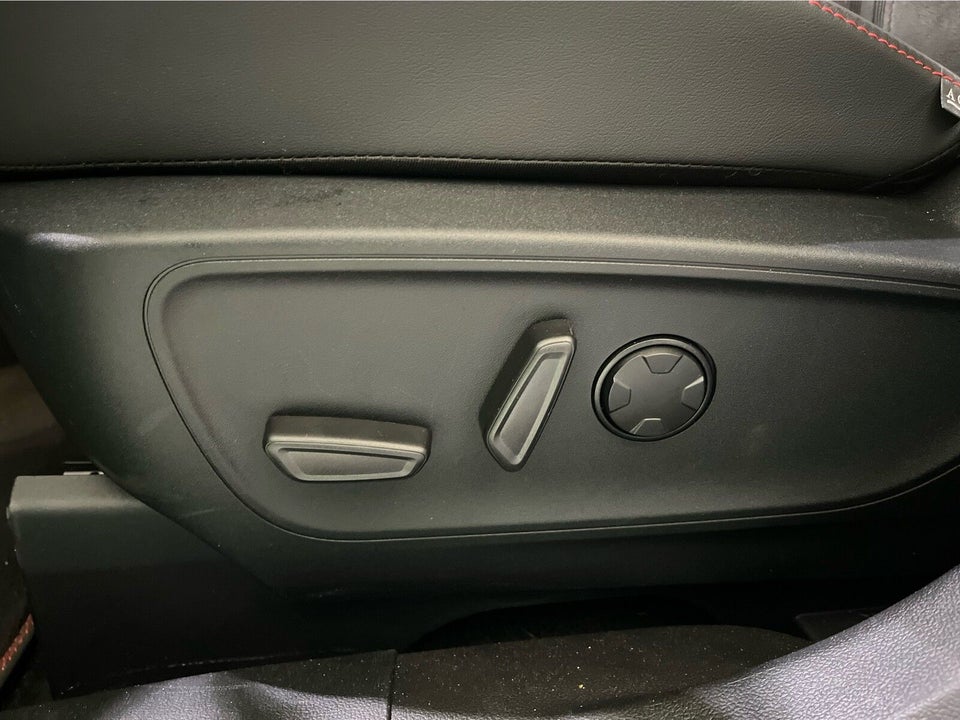 Ford Kuga 2,5 PHEV ST-Line X CVT 5d