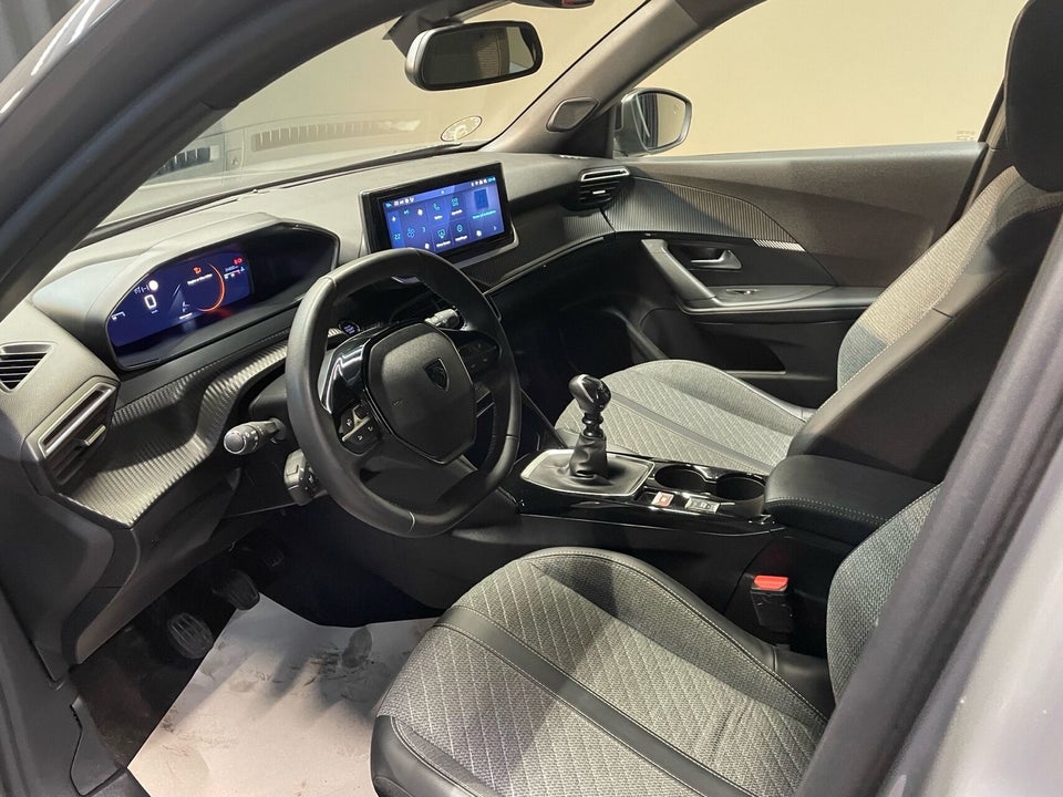 Peugeot 2008 1,2 PureTech 100 Allure 5d