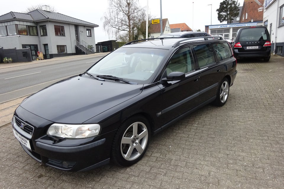 Volvo V70 2,5 R AWD 5d