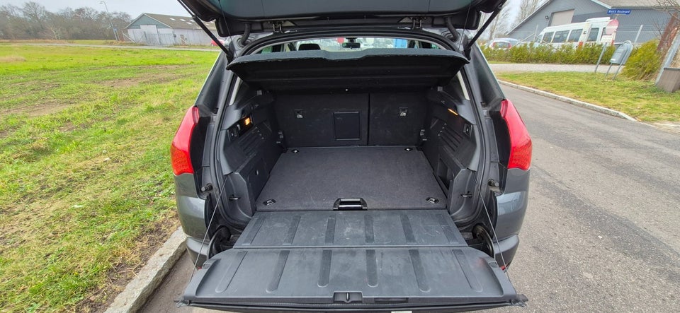 Peugeot 3008 2,0 HDi 150 Premium+ 5d