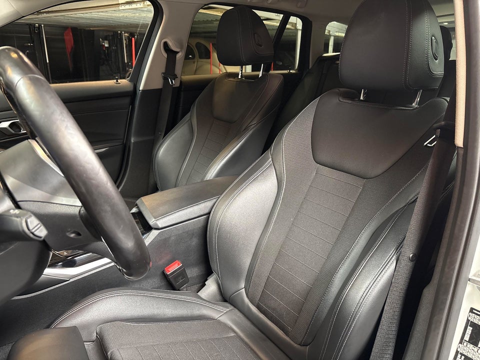 BMW 330e 2,0 Touring aut. 5d