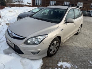Hyundai i30, modelår 2010, 250,000 km