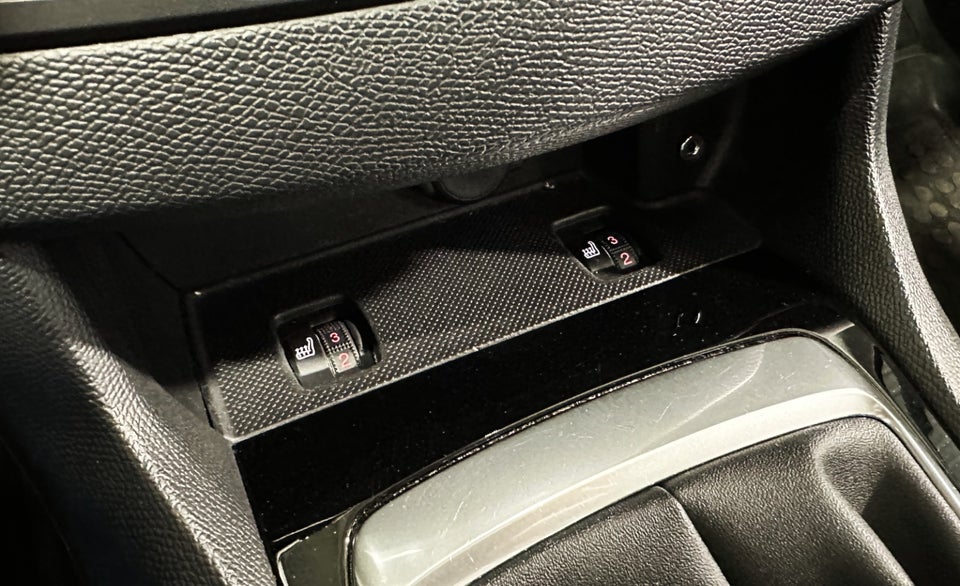 Peugeot 308 1,6 BlueHDi 120 Desire Sky 5d
