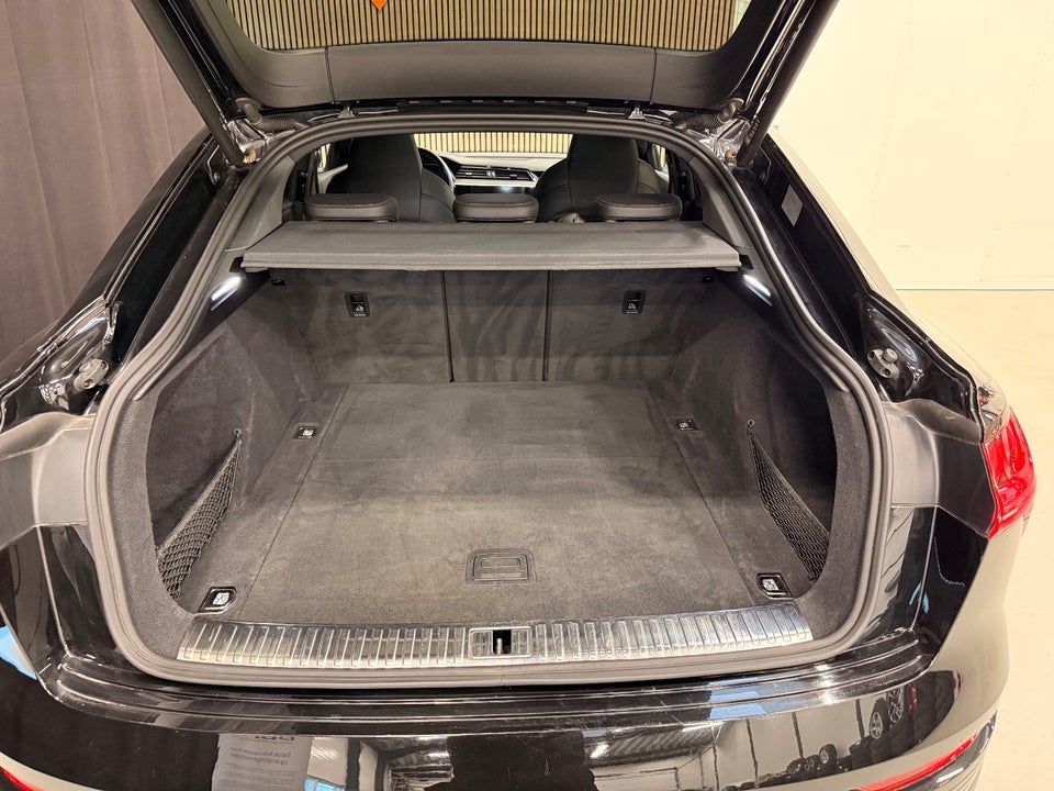 Audi Q8 e-tron 55 S-line Black Edition Sportback quattro 5d