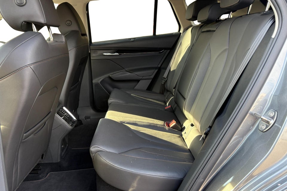 Skoda Enyaq 80 iV Suite 5d