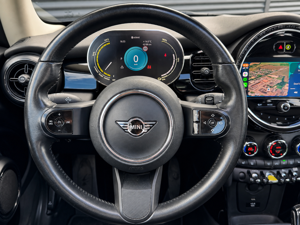 MINI Cooper SE Camden Edition 3d