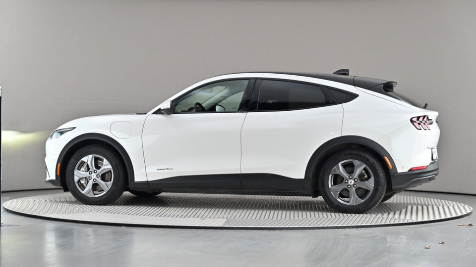 Ford Mustang Mach-E 68 Standard Range 5d