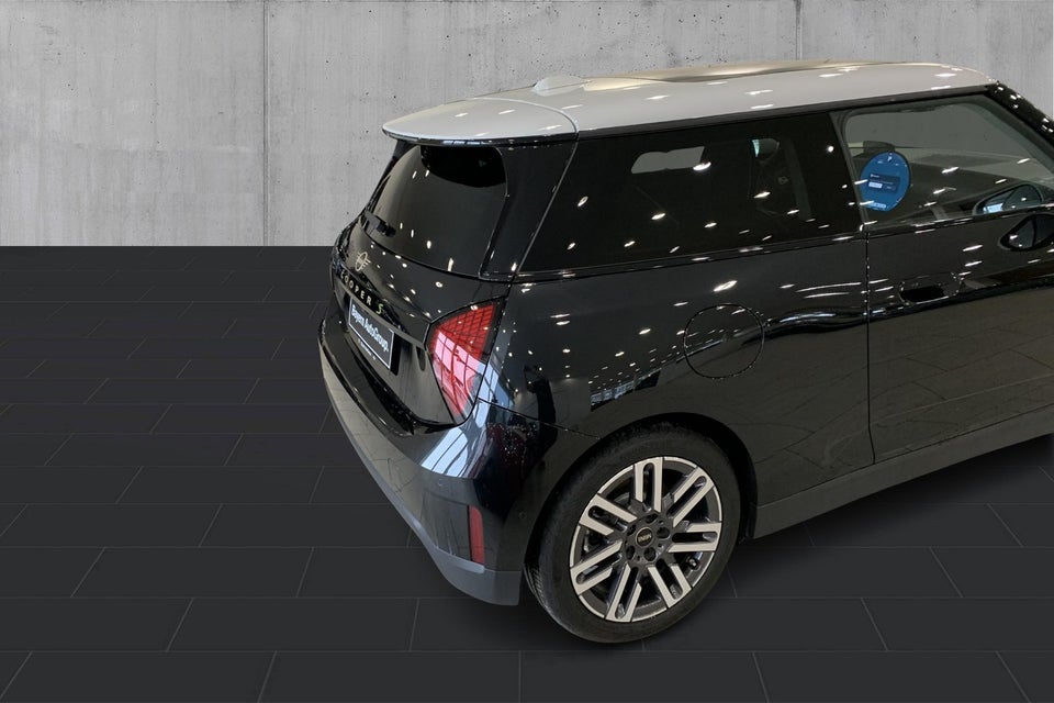 MINI Cooper SE Classic Trim 3d