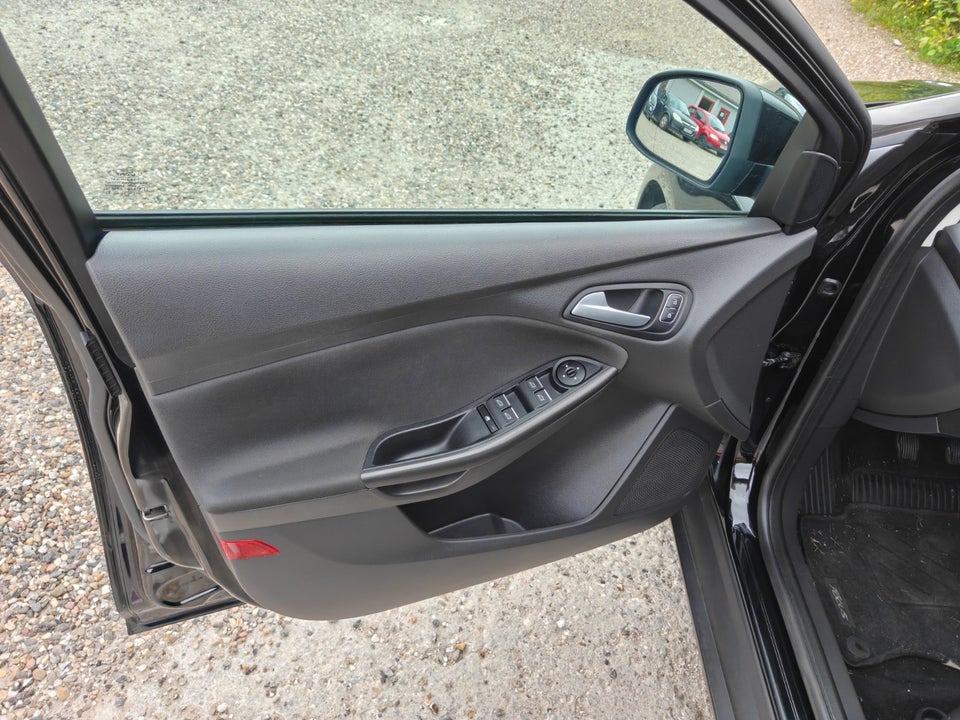 Ford Focus 1,0 SCTi 125 Fun stc. 5d