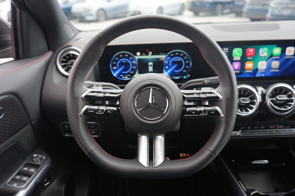 Mercedes EQA300 AMG Line 4Matic 5d