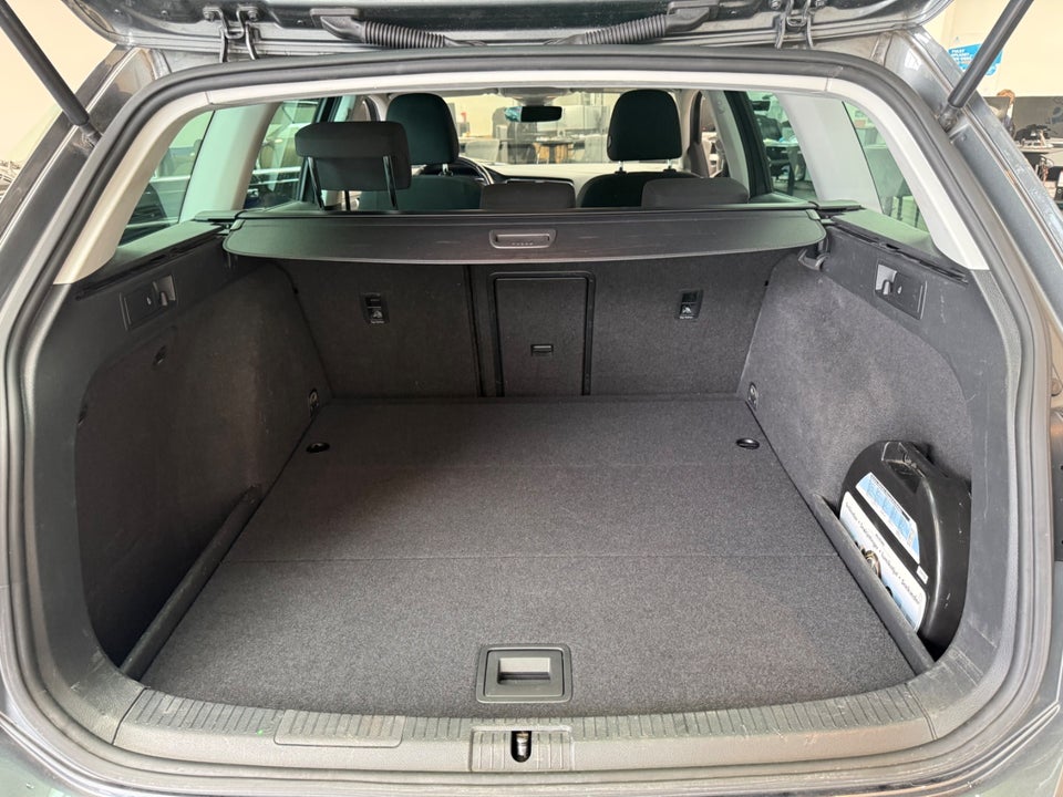 VW Golf VII 1,5 TSi 130 Comfortline Variant DSG 5d