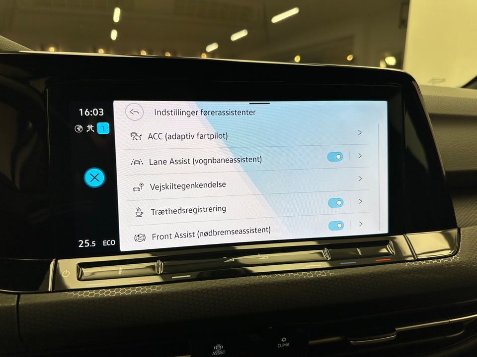 VW Golf VIII 1,4 GTE DSG 5d