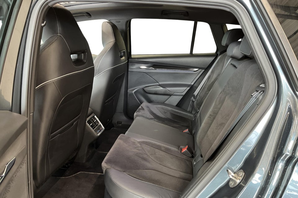 Skoda Enyaq 60 iV Sportline 5d