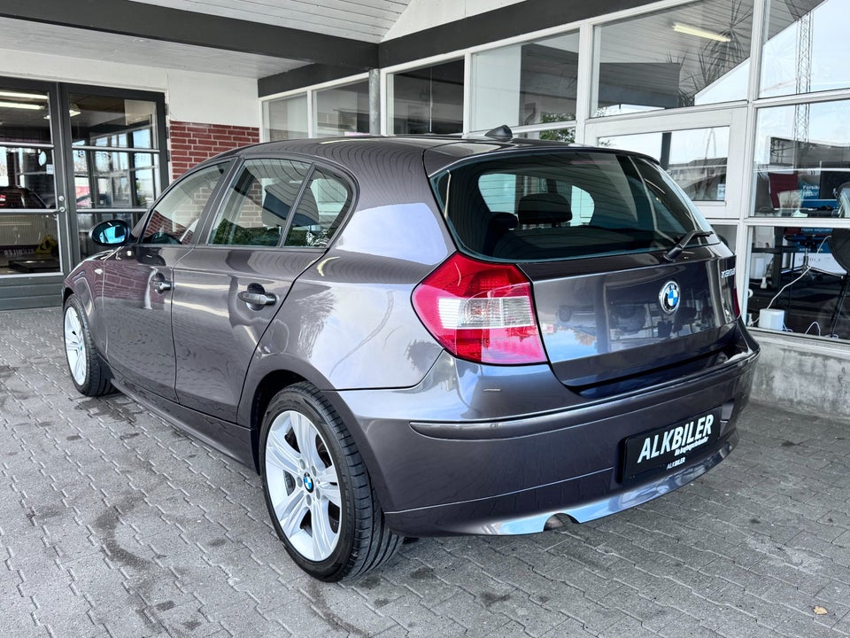 BMW 120d 2,0 Advantage 5d