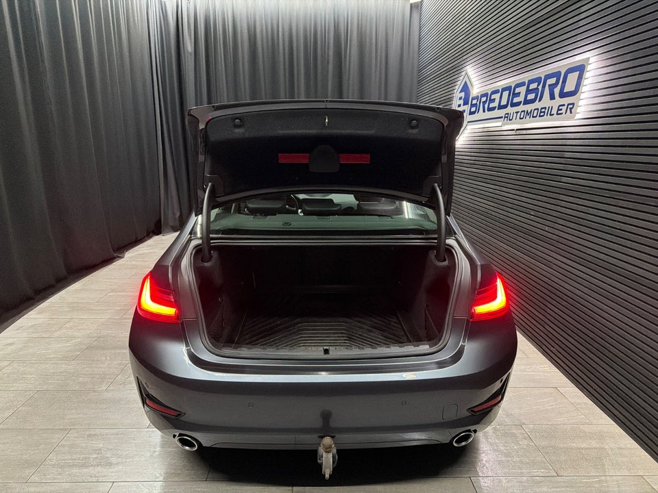 BMW 320d 2,0 Sport Line aut. 4d