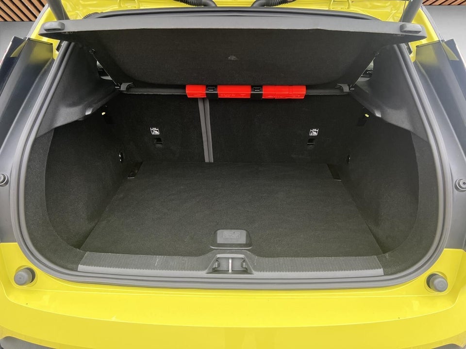 Volvo EX30 Extended Range Plus 5d