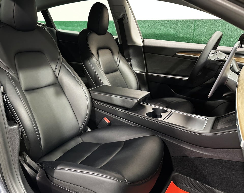 Tesla Model 3 Long Range AWD 4d