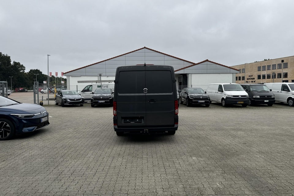 VW Crafter 35 2,0 TDi 163 Kassevogn L3H2 aut. RWD