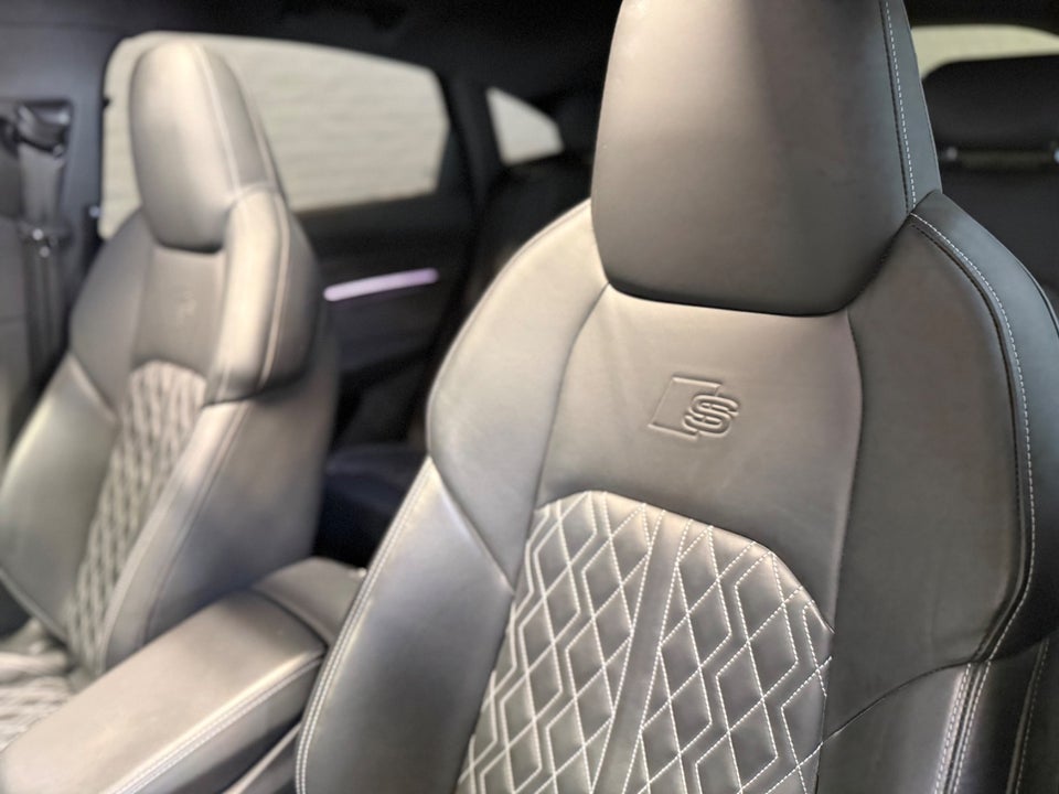 Audi e-tron 55 S-line Sportback quattro 5d