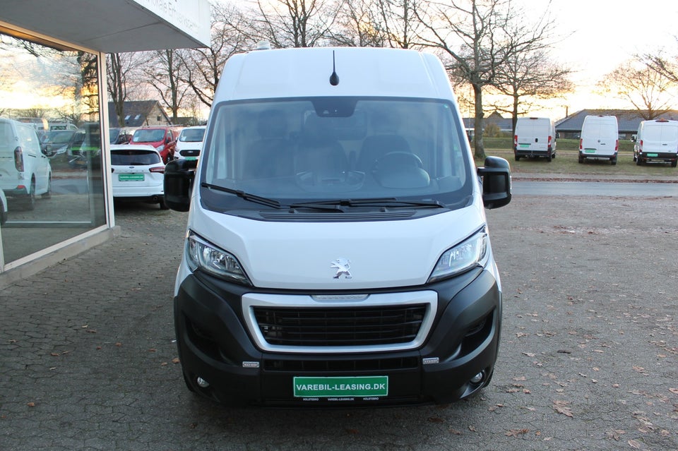 Peugeot Boxer 335 2,2 BlueHDi 165 L2H2 Premium