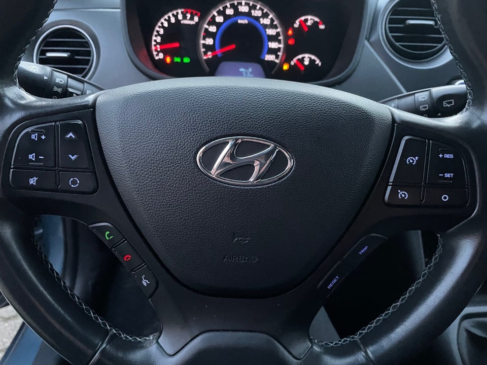 Hyundai i10 1,0 EM-Edition Eco 5d