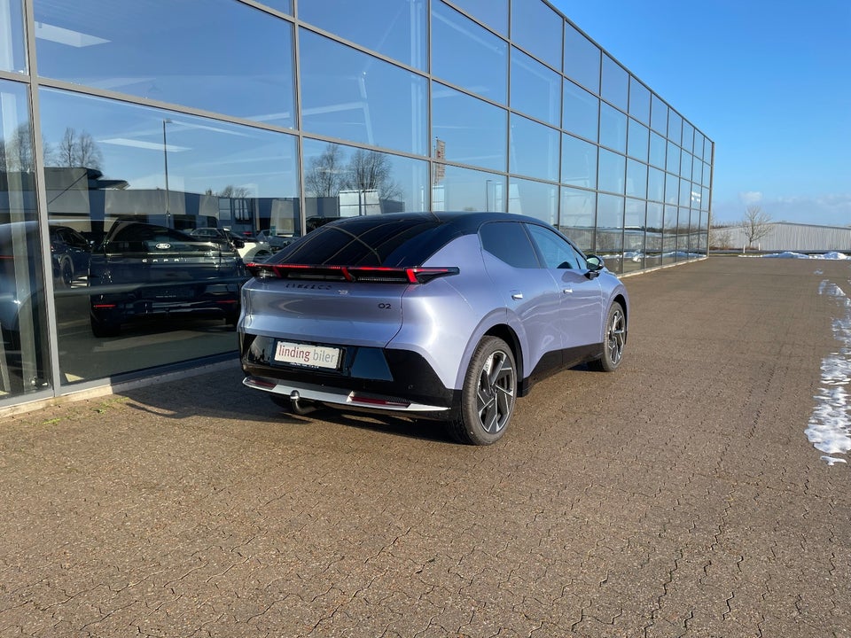 Lynk & Co 02 More 5d