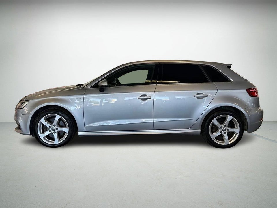 Audi A3 1,4 e-tron Sportback S-tr. 5d