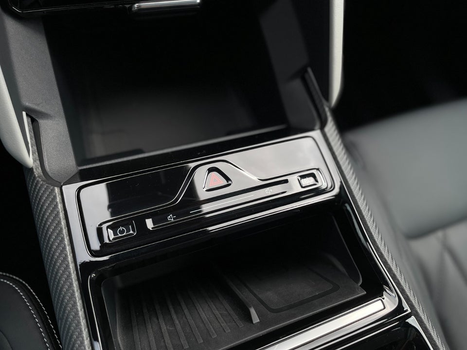 Ford Explorer 84 Premium Extended Range AWD 5d