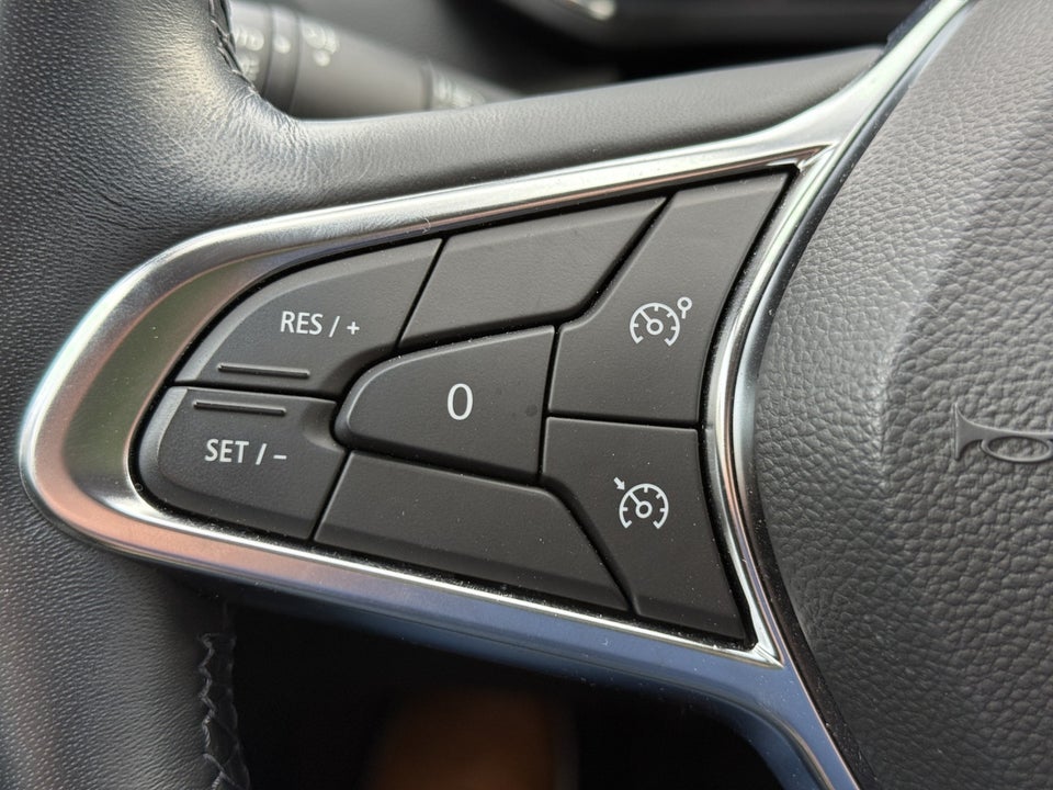 Renault Captur 1,6 E-Tech Intens 5d