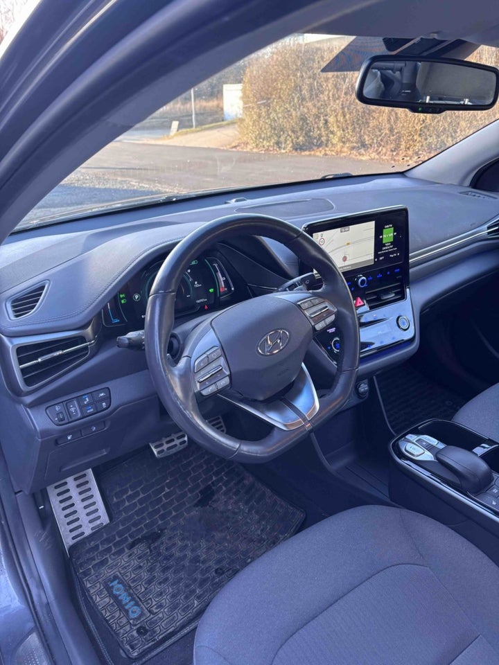 Hyundai Ioniq 40 EV Premium 5d