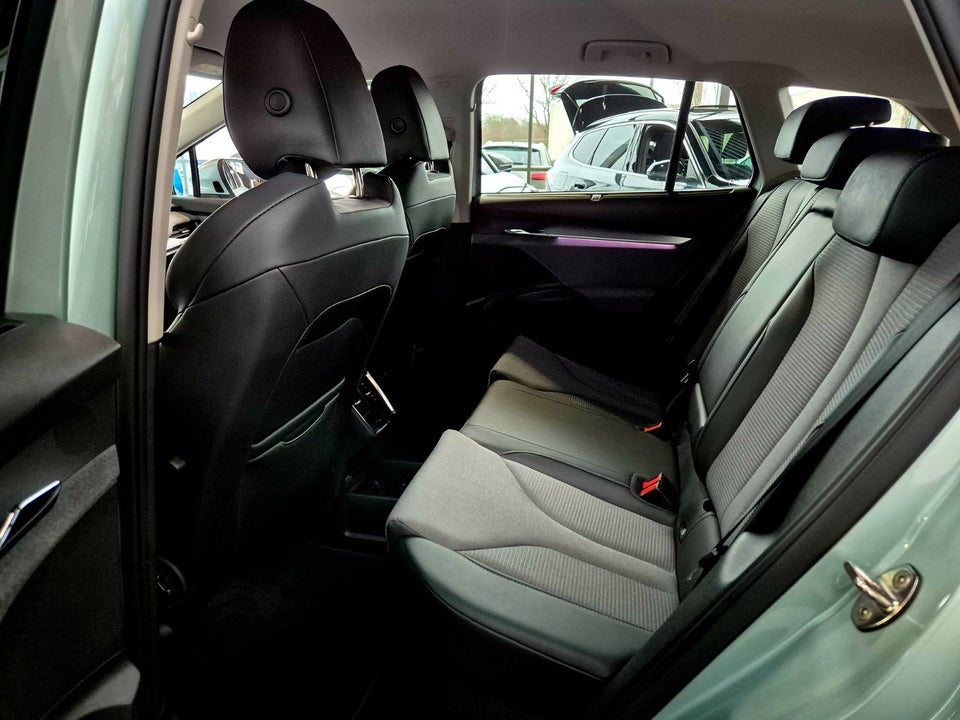 Skoda Enyaq 80 iV Loft 5d