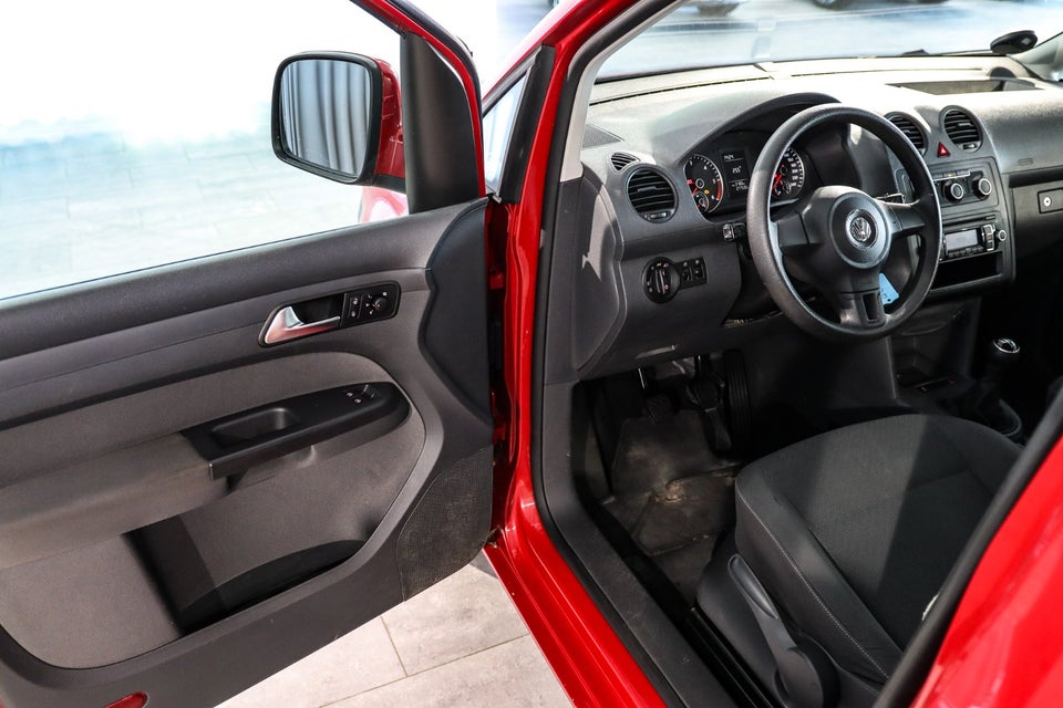 VW Caddy 1,6 TDi 75 Trendline BMT 5d