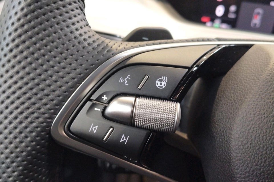 Skoda Elroq 85 iV Lodge Advanced 5d