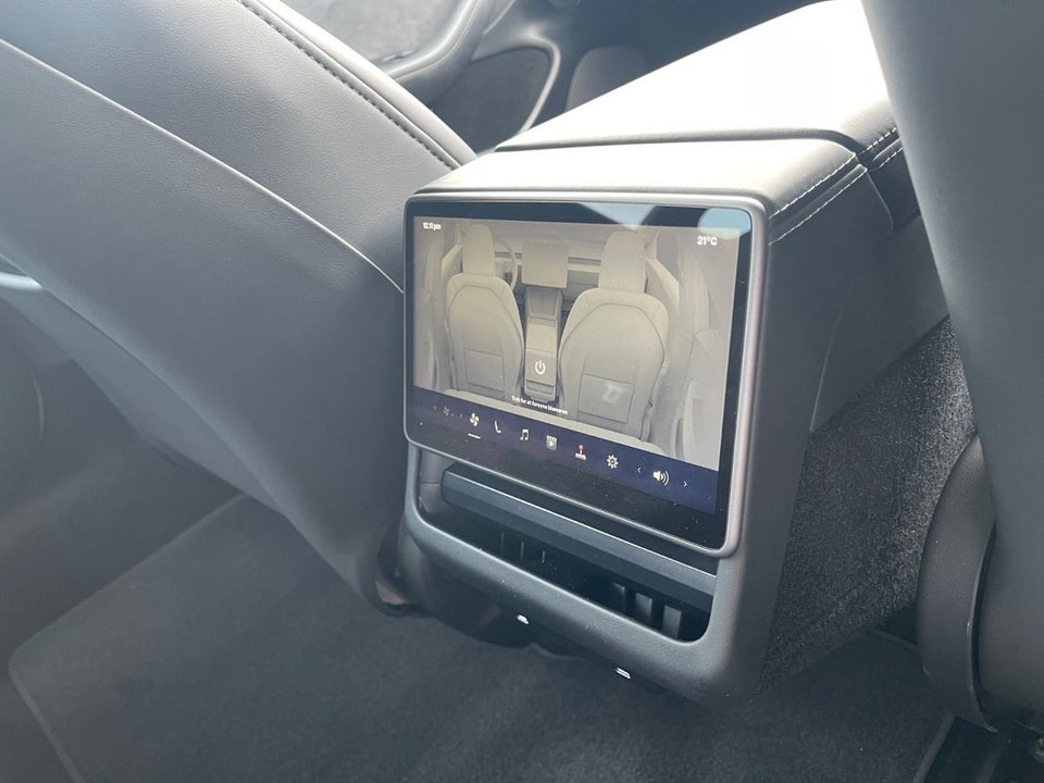 Tesla Model 3 Long Range AWD 4d