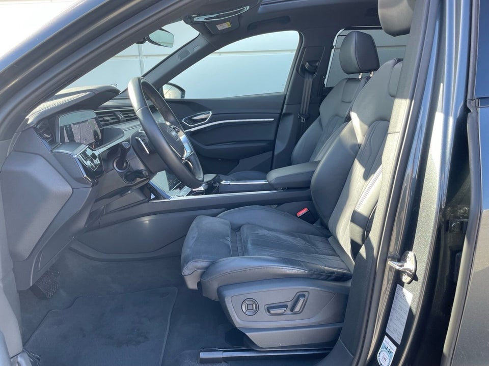 Audi e-tron 55 S-line quattro 5d