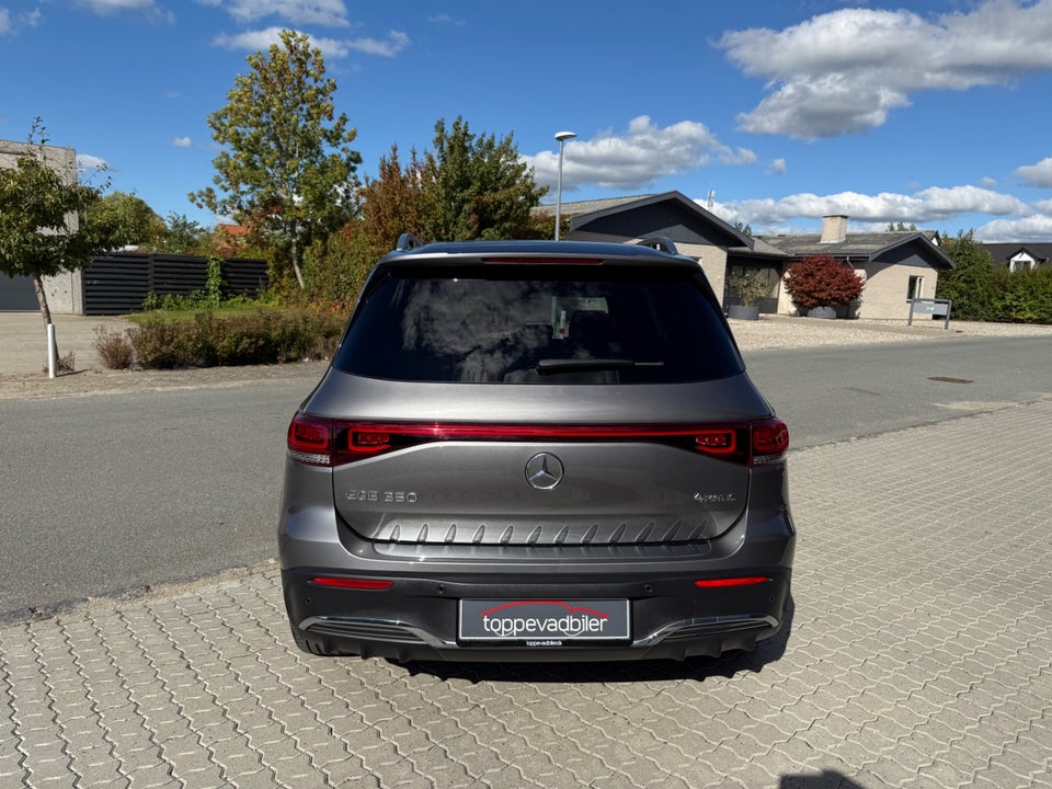 Mercedes EQB350 AMG Line 4Matic 7prs 5d