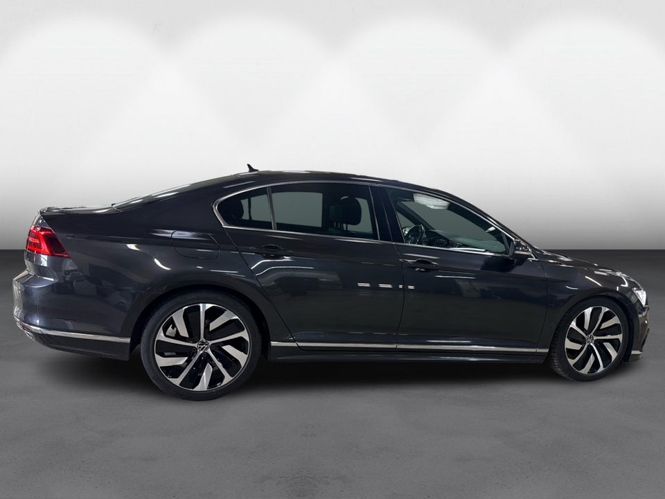 VW Passat 1,4 TSi 150 R-line DSG 4d
