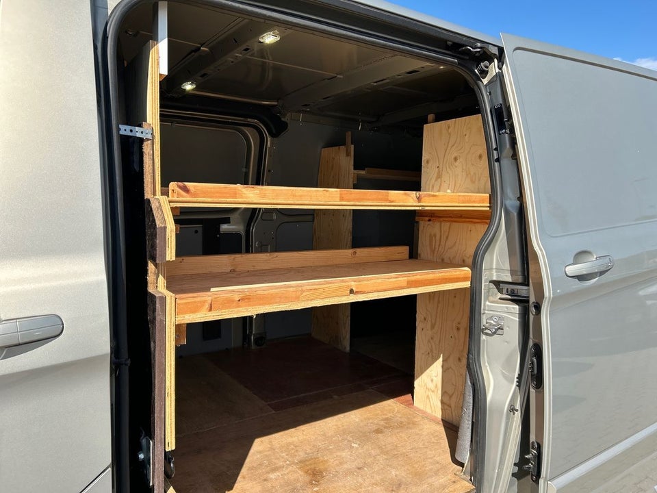 Ford Transit Custom 310 L2 2,0 TDCi 170 Limited aut.