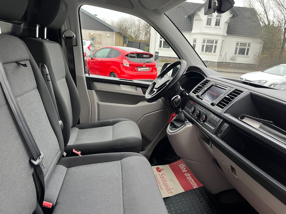 VW Transporter 2,0 TDi 150 Kassevogn DSG lang