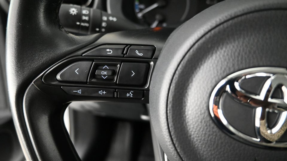 Toyota Yaris 1,5 Hybrid Essential e-CVT 5d